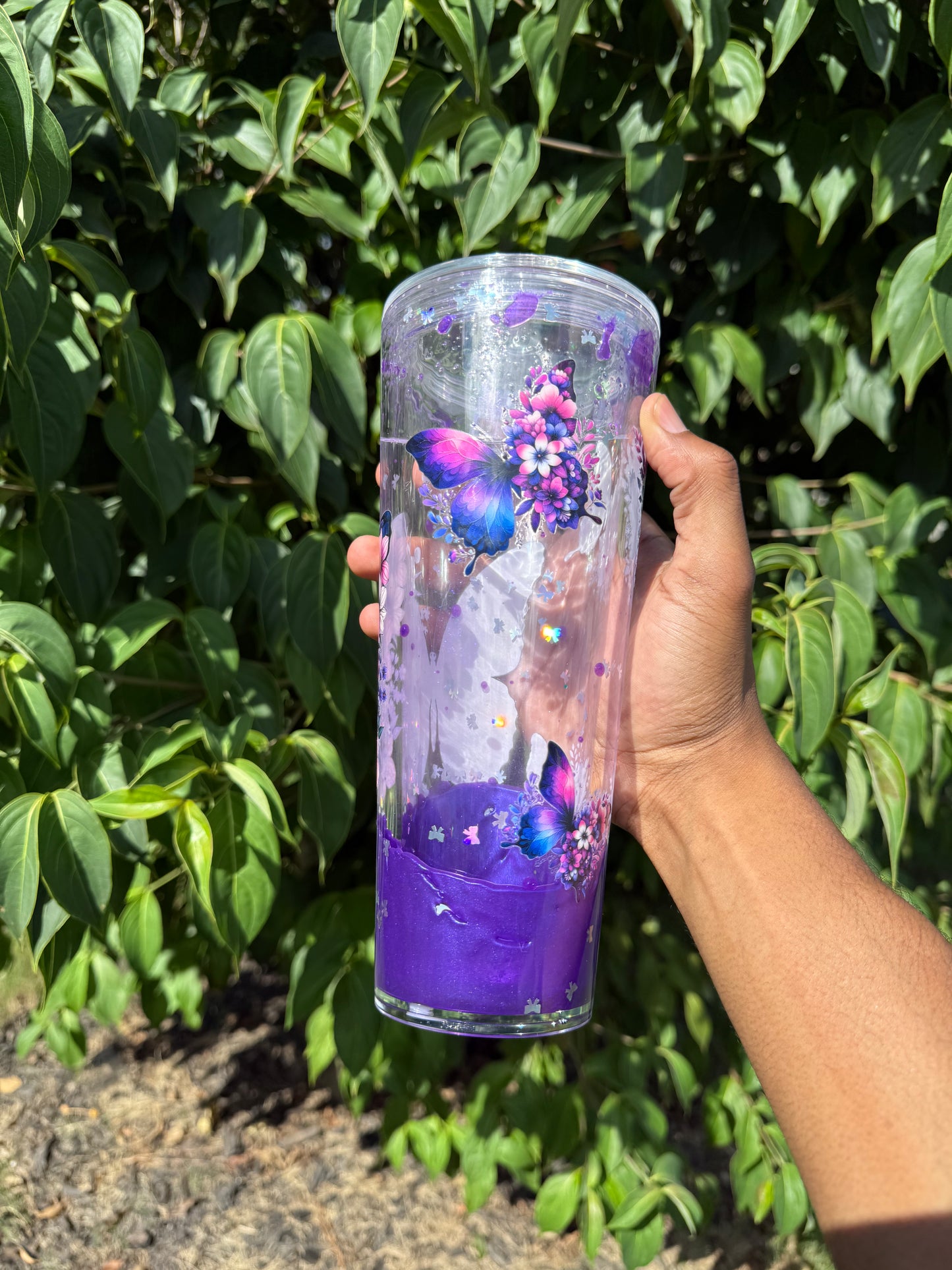 BUTTERFLY SUSPENDED FLOW